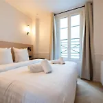 Austerlitz & Bastille\'S Home